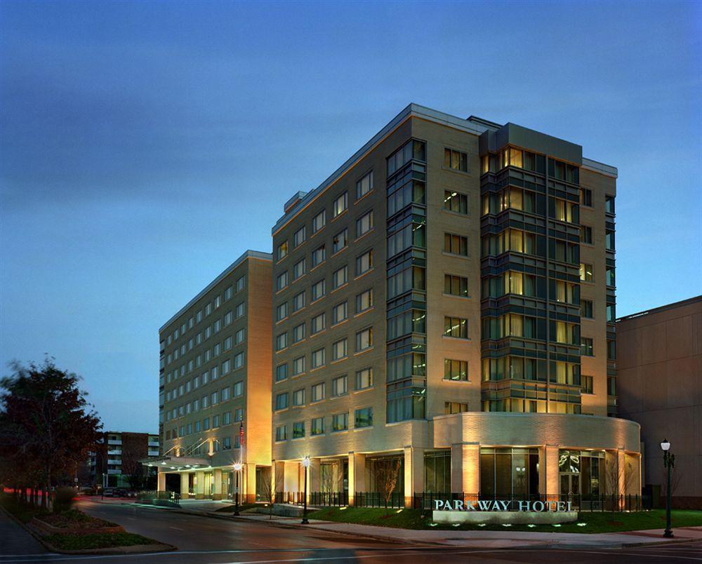 Doubletree By Hilton St. Louis Forest Park Exterior photo