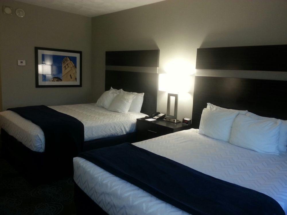 Doubletree By Hilton St. Louis Forest Park Exterior photo