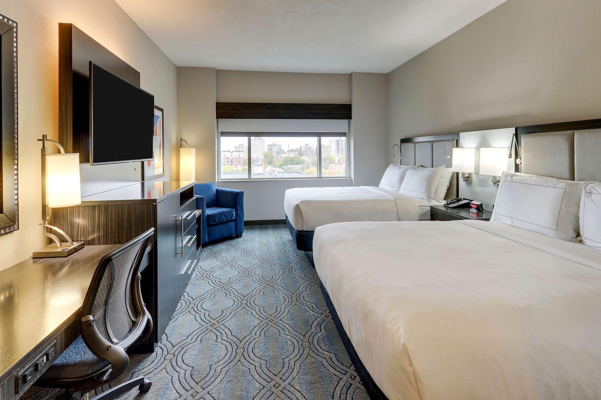 Doubletree By Hilton St. Louis Forest Park Exterior photo