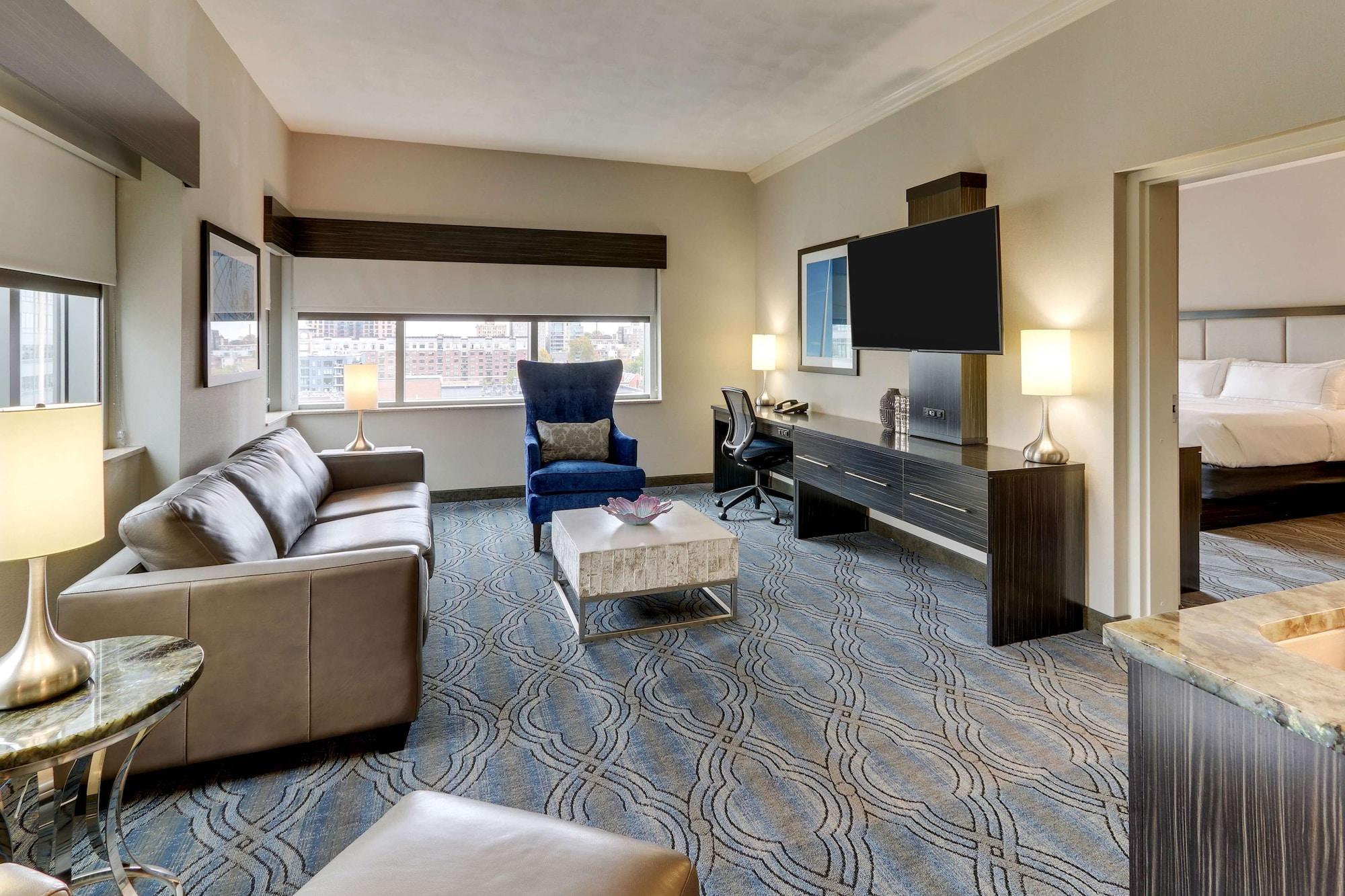Doubletree By Hilton St. Louis Forest Park Exterior photo