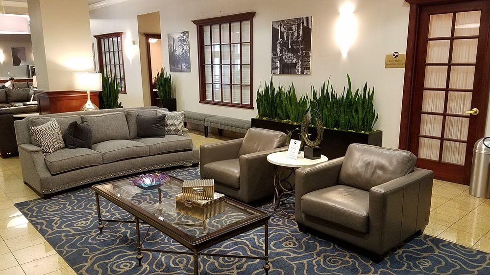 Doubletree By Hilton St. Louis Forest Park Exterior photo